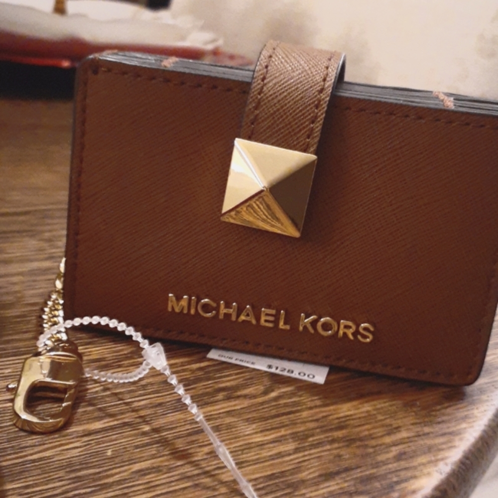 MICHAEL KORS LEATHER ACCORDION CARD CASE